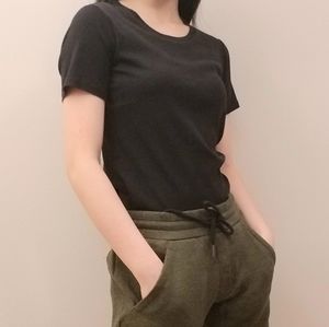 UNIQLO Black Round-Neck Short Sleeve Top